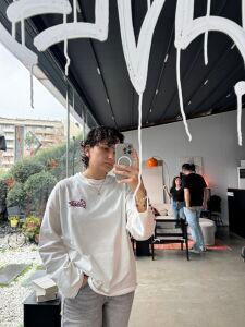 Esra Karabağ artist avatar