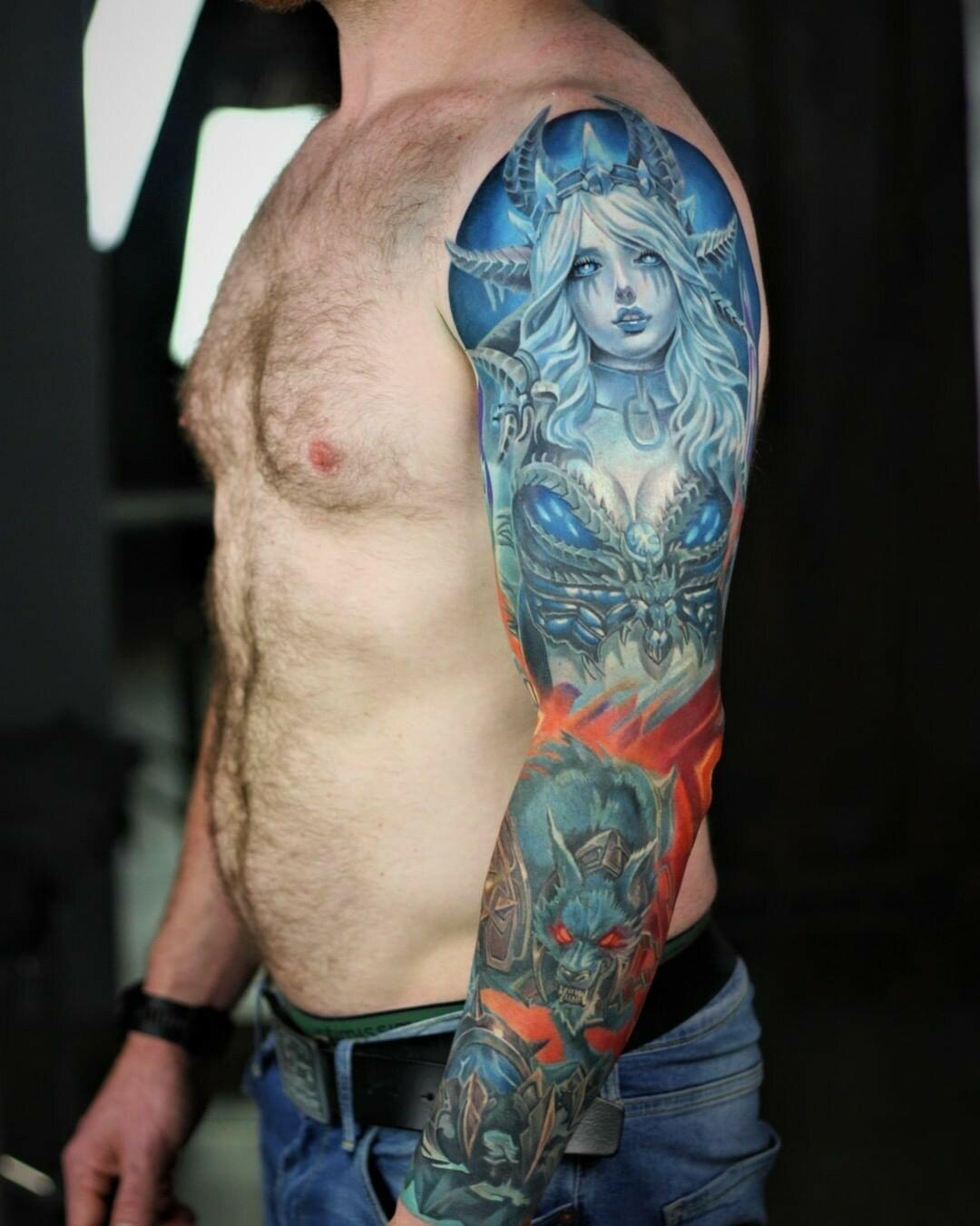 Inksearch tattoo La Familia Tattoo Shop
