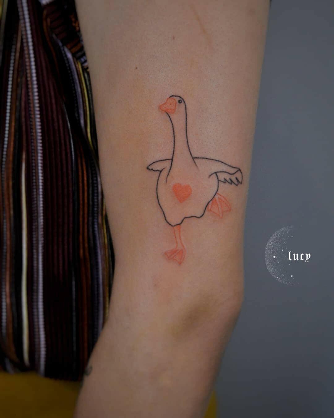 Inksearch tattoo Lucy_handpoke