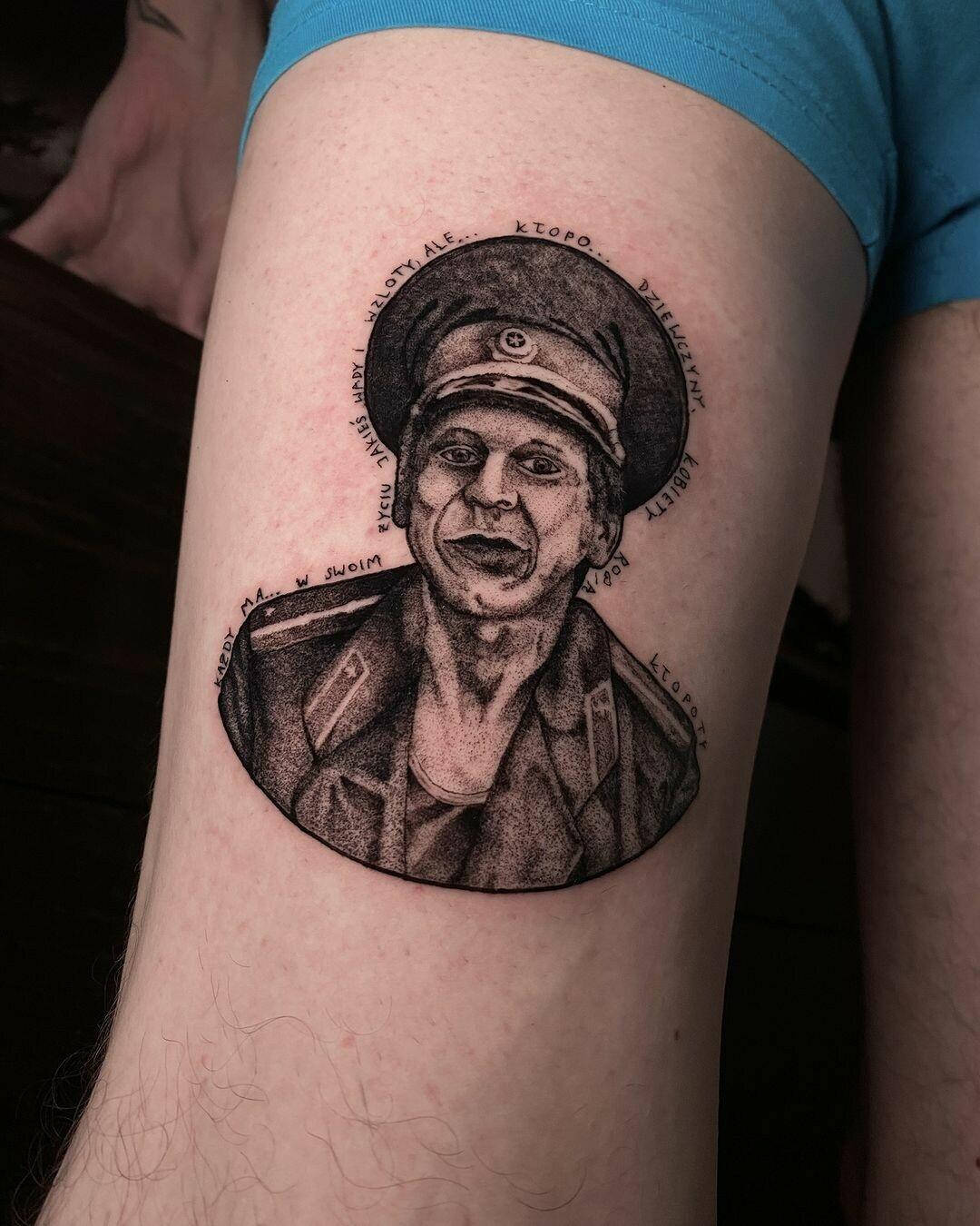Inksearch tattoo Modliszka Studio Tatuażu