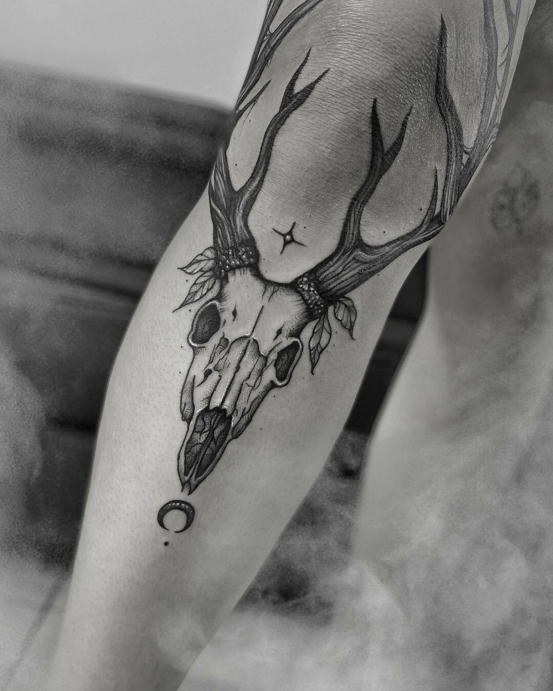 Inksearch tattoo Emanuela Latoszek 🌙 The Sacred Touch ⚜️