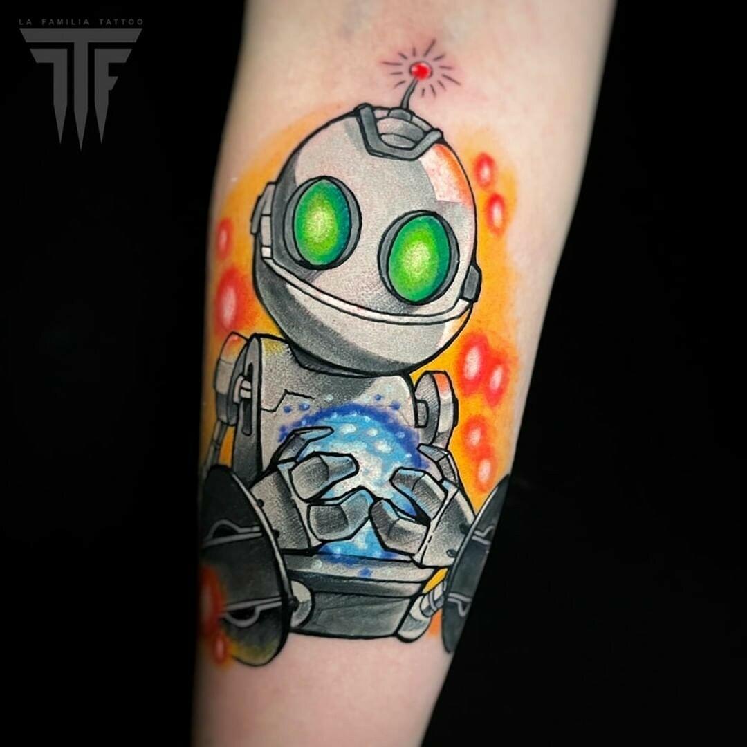Inksearch tattoo La Familia Tattoo Shop