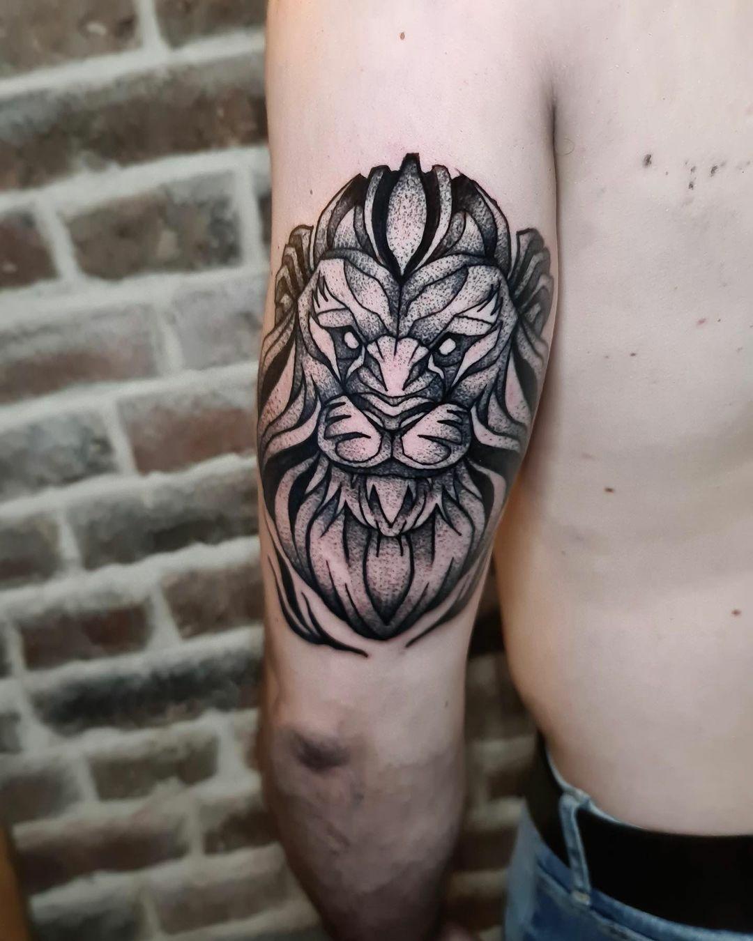 Inksearch tattoo Czarna Wyspa Tattoo