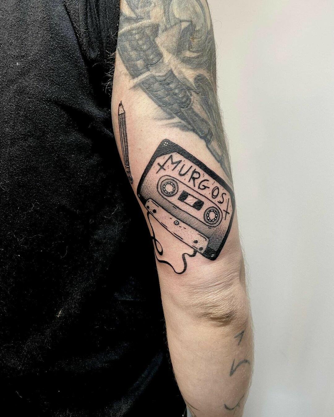Inksearch tattoo Filosh Pink