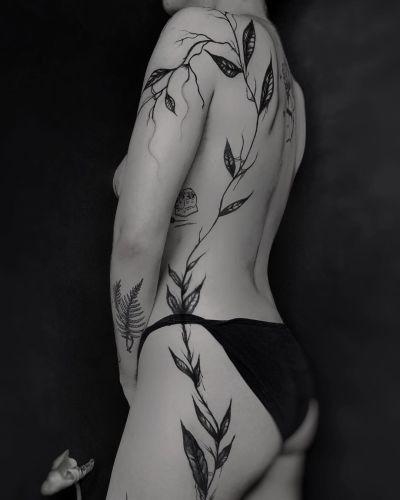 Emanuela Latoszek 🌙 The Sacred Touch ⚜️ inksearch tattoo