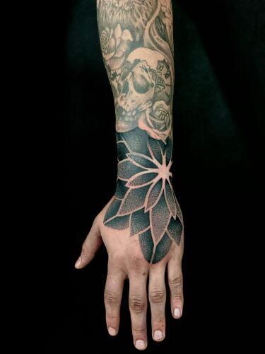 Geometric Johny inksearch tattoo