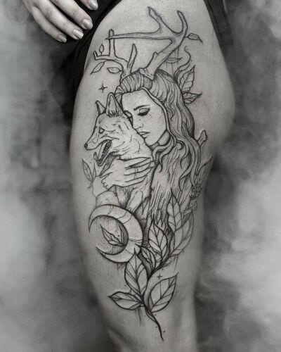 Emanuela Latoszek 🌙 The Sacred Touch ⚜️ inksearch tattoo