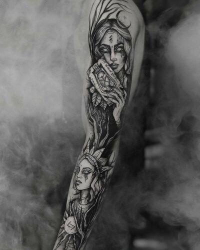 Emanuela Latoszek 🌙 The Sacred Touch ⚜️ inksearch tattoo