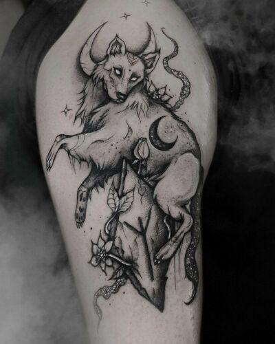 Emanuela Latoszek 🌙 The Sacred Touch ⚜️ inksearch tattoo