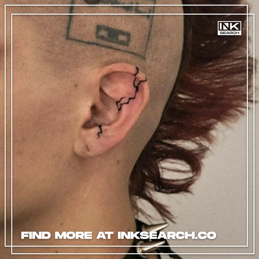 Tatuaże na uchu