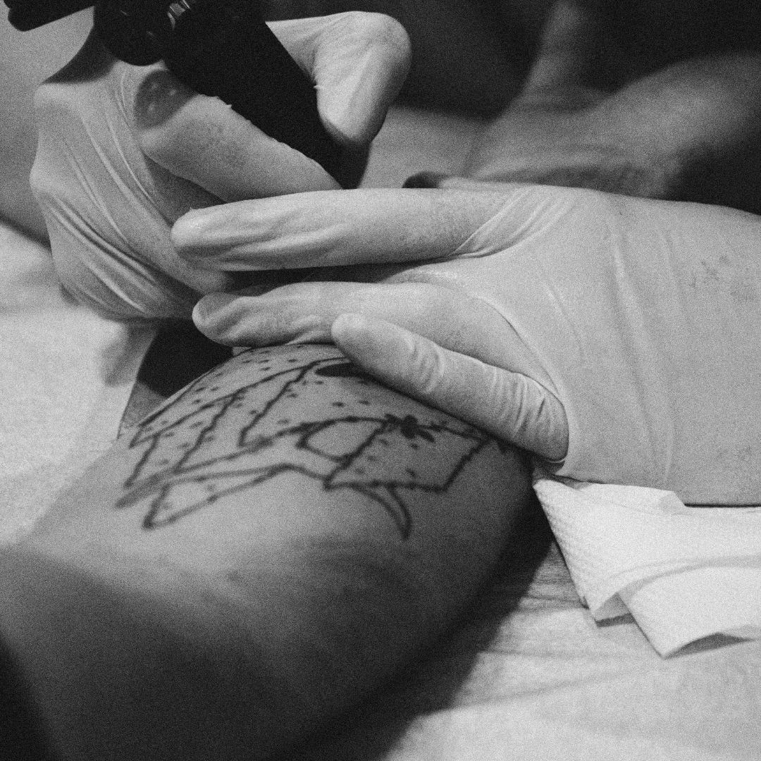 Infekcja tatuażu - co zrobić w tej sytuacji?