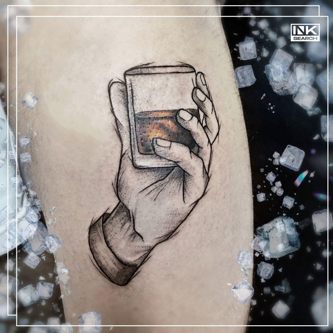 Jak alkohol wpływa na tatuaże?